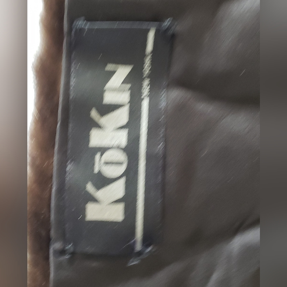 Fur Triangular Accessory With Hook And Loop Clasp - image 3